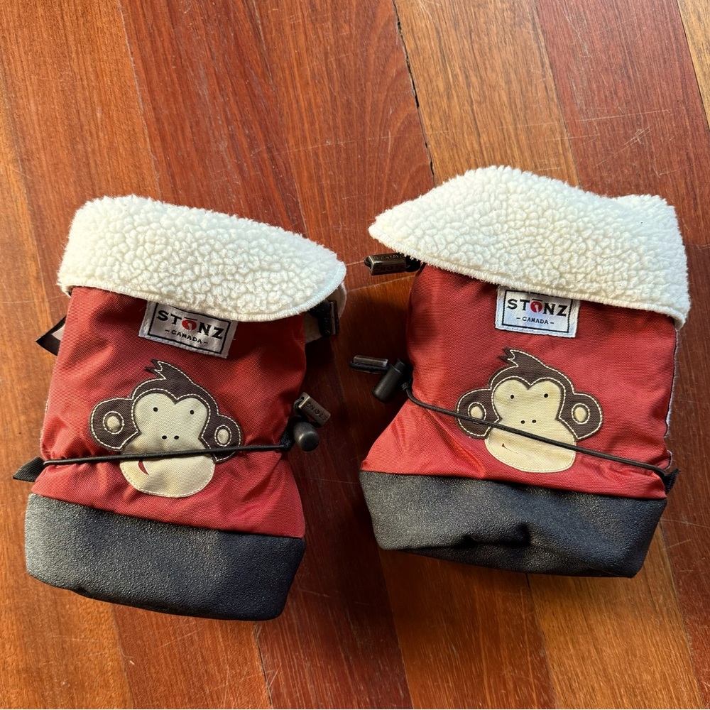 Stonz baby booties with warmest liners
